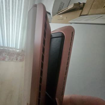 I Face Scratched Plates and Poor Performance on My New Dyson Airstrait