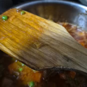 Superfresh Dondurulmuş Garnitürde Filizlenmiş Patates: Gıda Güvenliği Riski Ve Kalite Endişesi