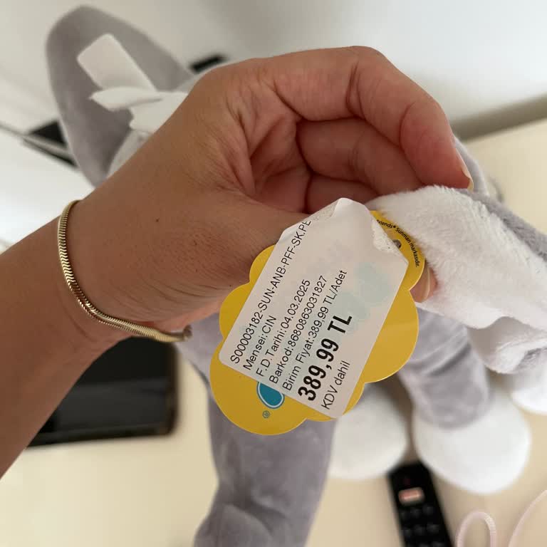 Toyzz Shop Etiket Fiyatı İle Kasada Alınan Tutar Arasındaki Fark İçin Açıklama Ve İade Talebi