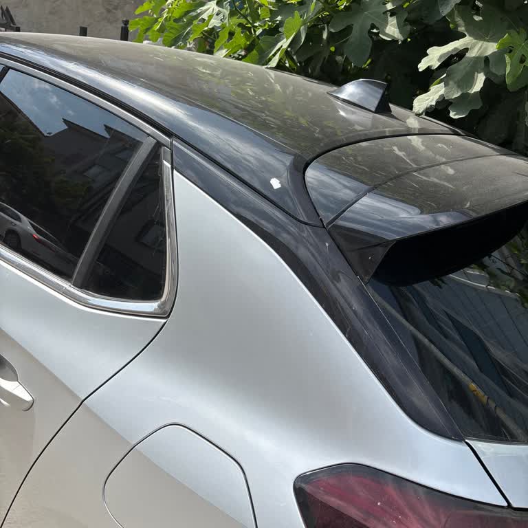 2023 Model Opel Corsa'da Garanti Kapsamında Boya Atması Sorunu