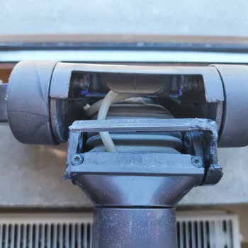 Dyson Big Ball Up Top 2 Saugkopf bricht nach kurzer Nutzungszeit