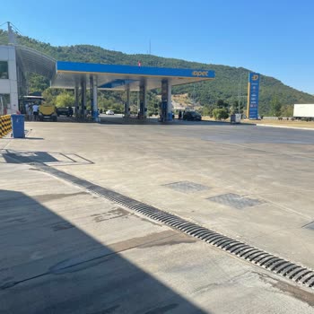 Opet Acarlar Petrol'de Tır Ve Kamyonlara Park Yasağı Ve Olumsuz Davranış