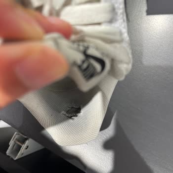 Kısa Sürede Yırtılan Ayakkabı İçin Garanti Reddi Ve Mağduriyet