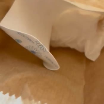 Basit Kargo Açılan Hijyenik Ürünler Sağlık Ve Mahremiyetimi Tehdit Etti!