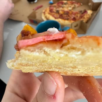 Aynı Şubede İkinci Kez Pişmemiş Ve Sorunlu Pizza Teslimatı