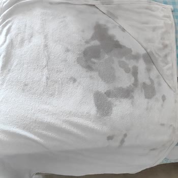 Dalin Bebek Yağı Havluda Kalıcı İz Bırakıyor