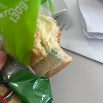 Yeni Alınan Sandviçlerde Küf Sorunu Yaşadım