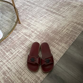 Ceyo Terliklerin Kısa Sürede Yırtılması Hayal Kırıklığı Yarattı