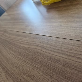 Garanti Kapsamındaki Yemek Masasında Şişme Ve Kabarma Sorunu İçin Ücret Talebi