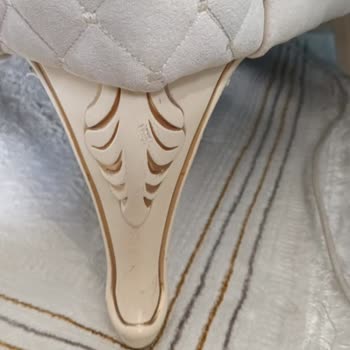 Kırık Koltuk Ayağı Ve İlgisizlik Nedeniyle Mağduriyet Yaşıyorum