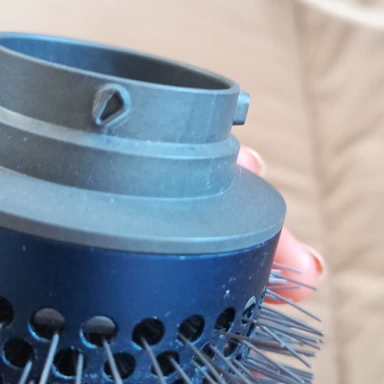 Dyson Saç Şekillendirici Başlık Sorunu Çözümsüz Kaldı