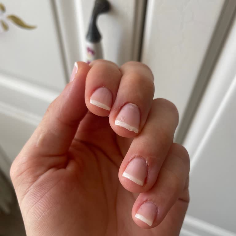 Manikür Hizmetinde Özensizlik Ve İlgisizlik Nedeniyle Memnuniyetsizlik