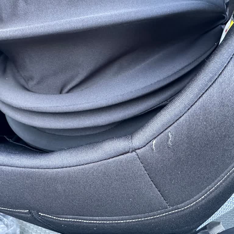 Cybex Aldığım Oto Koltuğunda Kumaş Kesikleri ve Mağazadan Dönüş Alamadım