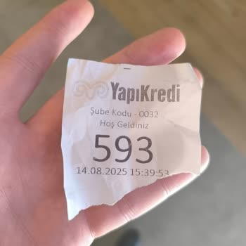 Yetersiz Personel Nedeniyle Saatlerce Sıra Beklemek Zorunda Kaldım