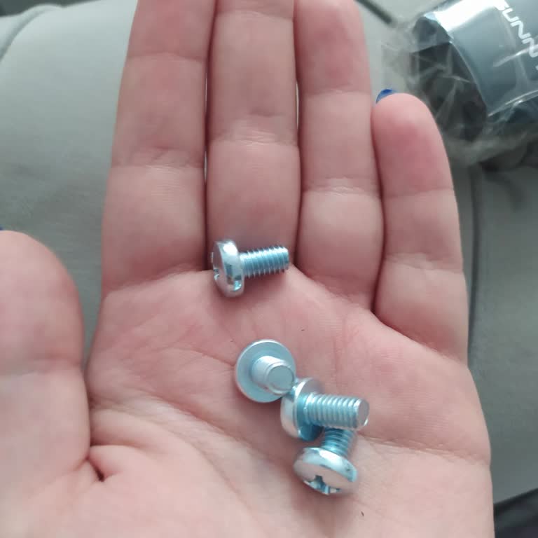 Duvar Asma Aparatı Ücretli, Müşteri Memnuniyeti Göz Ardı Ediliyor