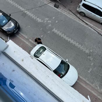 Klima Montajı Sırasında Cam Patladı, Rent A Car Yüksek Masraf Çıkardı