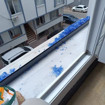 Klima Montajı Sırasında Cam Patladı, Rent A Car Yüksek Masraf Çıkardı