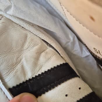 Adidas Superstar Ayakkabıda Kısa Sürede Yırtılma Ve Taban Açılması Yaşadım