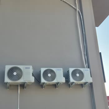 Yetkili Servis Tarafından Klimanın Hatalı Ve Estetikten Uzak Montajı