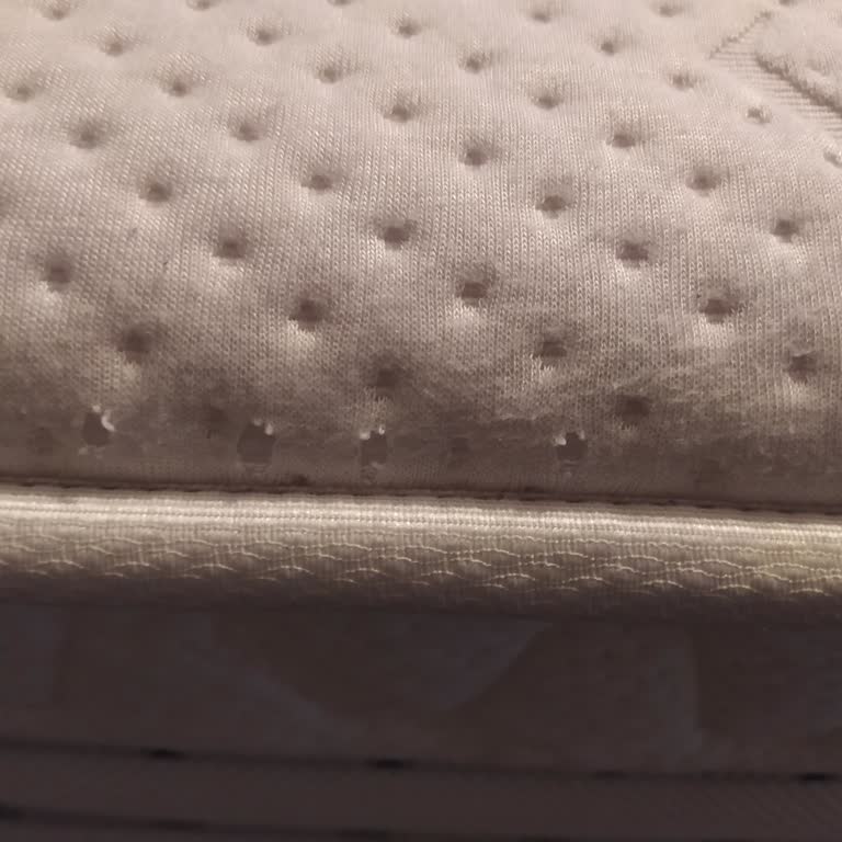 Yataş Yatakta Delik Ve Yırtıklar Garantili Üründe Mağduriyet Yaşıyorum