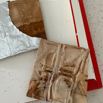 Şok Marketler Tarihi Geçmemiş Çikolatanın Bozuk Çıkması Ve Hayal Kırıklığı