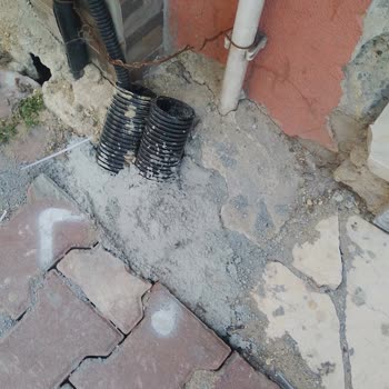 Altyapı Çalışması Sonrası Bina Zarar Gördü, Mağduriyetimiz Artıyor