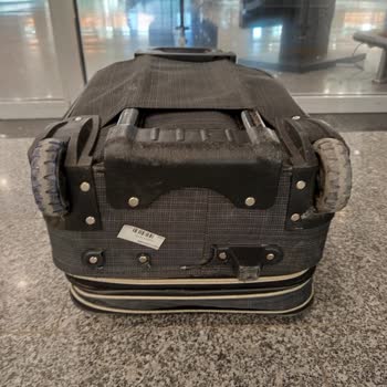 Havalimanında Valizimin Gövdesi Kırıldı, Değişim Talep Ediyorum