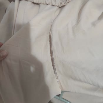 Kısa Sürede Yırtılan Pantolon Takımı Hayal Kırıklığı Yarattı