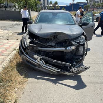 Kazadan Sonra Airbaglerin Açılmaması Hamileliğimi Ve Bebeğimi Riske Attı