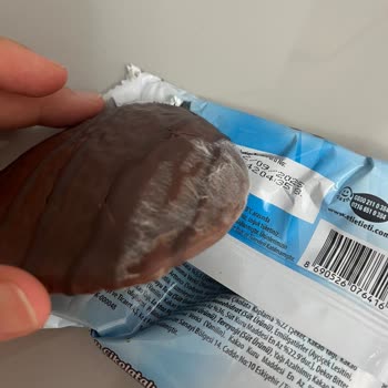 Ambalajı Açılmamış Eti Sosbom Ürününde Tüylenme Ve Sağlık Riski