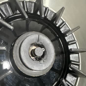 Yeni Alınan Ocakta Kaplama Soyulması Ve Butonlarda Yanma Sorunu Yaşanıyor