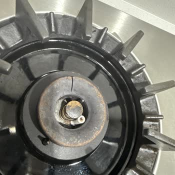 Yeni Alınan Ocakta Kaplama Soyulması Ve Butonlarda Yanma Sorunu Yaşanıyor