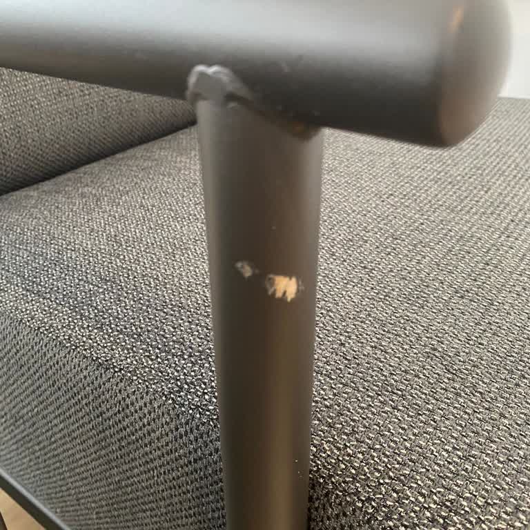 Enza Home Berta Koltukta Çizik Ve Arızalara Rağmen Değişim Yapılmıyor