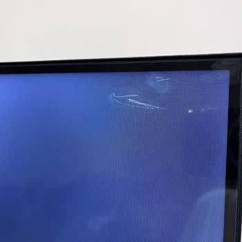 TCL Televizyon Kurulum Sonrası Fark Edilen Ekran Çizikleri