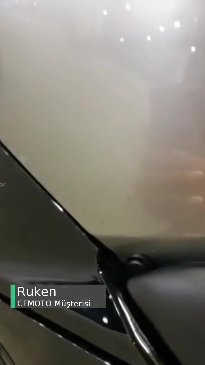 CFMOTO 250 SR Depoda Sağ Ve Sol Tarafı Kendiliğinden Çatlamış! videonun kapak resmi