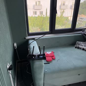 Kurulum Sonrası Düzensiz Ve Hasarlı Kablolar İçin Profesyonel Destek Bekliyorum