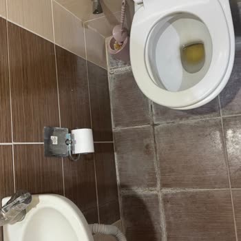 Otel Odasında Yoğun Nem Ve İlgisiz Hizmet Deneyimi