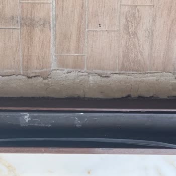 Otel Odasında Yoğun Nem Ve İlgisiz Hizmet Deneyimi