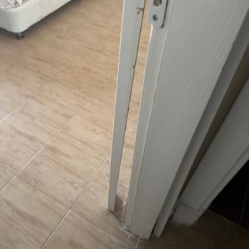 Otel Odasında Yoğun Nem Ve İlgisiz Hizmet Deneyimi