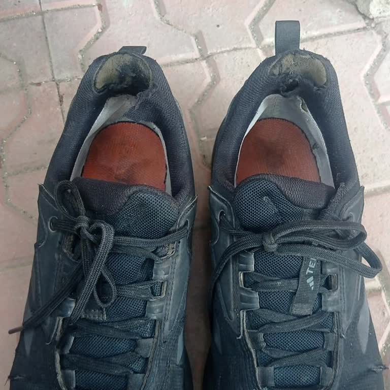 Garanti Kapsamındaki Ayakkabım Kısa Sürede Yırtıldı, İnceleme Talebim Reddedildi