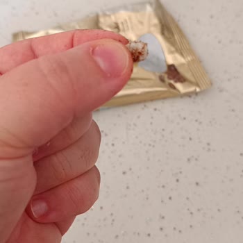 Cafe Crown Türk Kahvesinde Yabancı Madde Çıkması Ve Sağlık Endişesi