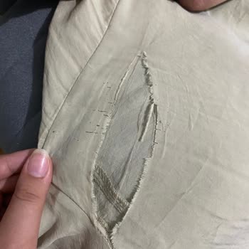 Aldığım Takım İkinci Giyişimde Yırtıldı Firma Sorumluluk Almadı