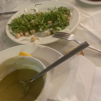 Trabzon Cemil Usta Akçaabat Köfte Şubesinde Kötü Hizmet Ve Kalitesiz Ürün Deneyimi