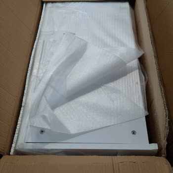 Kırık Gelen Banyo Dolabı İadesi Bir Ay Boyunca Gerçekleşmedi