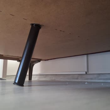 Koltuk Takımının Orta Ayakları Sürekli Kırılıyor, Çözüm Bekliyorum