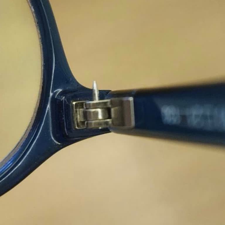 Çocuğumun Gözlüğüne Çivi Takılmasıyla Yaşanan Tehlikeli Tamirat