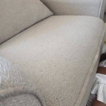 Kilim Mobilya Prestij Koltuk Takımında Kısa Sürede Tüylenme Ve Yetersiz Çözüm