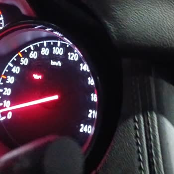 Opel Grandland X'te Bitmeyen Yağ Seviyesi Problemi Ve Servis Mağduriyeti