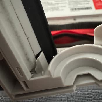 Yeni Alınan Roborock Q8 Max Pro'nun Alt Kapağı Kırıldı, Garanti Kapsamında Çözüm Sunulmadı