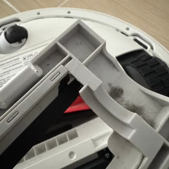 Yeni Alınan Roborock Q8 Max Pro'nun Alt Kapağı Kırıldı, Garanti Kapsamında Çözüm Sunulmadı